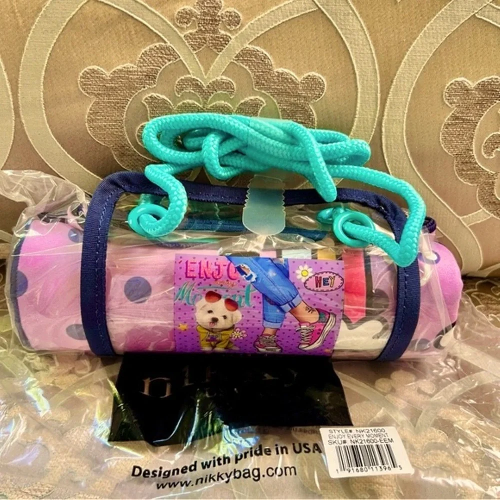 Nikky by NICOLE LEE~BEACH TOWEL-w/Crossbody Carry Bag-NWT in Sealed Pkg.